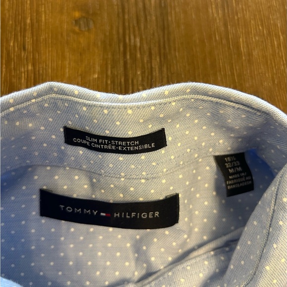 TOMMY HILFIGER - slimfit stretch dress shirt (medium) - Picture 2 of 3